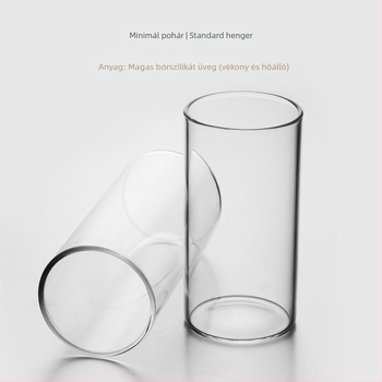 Hőálló, hengeralakú koktélpohár boroszilikát üvegből, kézzel készített.