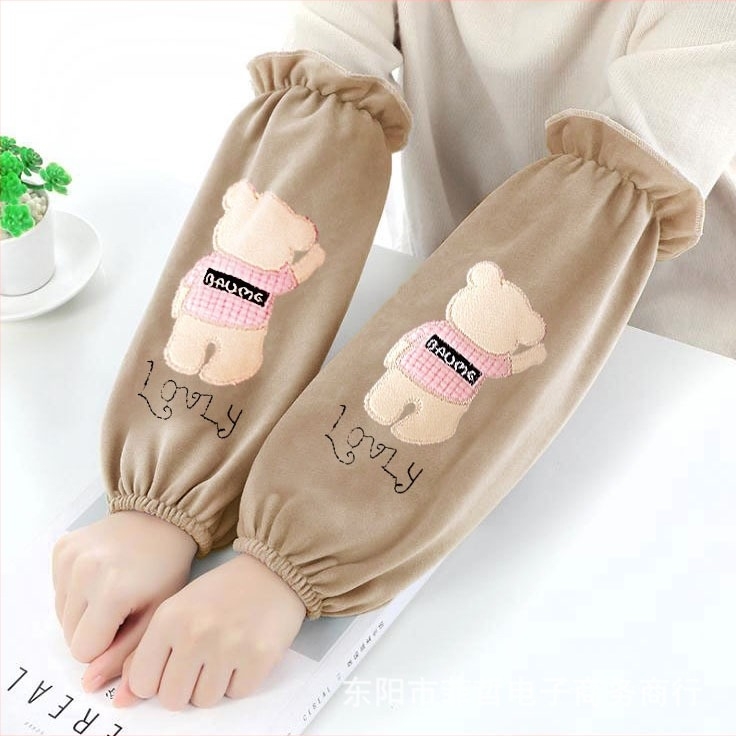 Uniszex karvédő ujjvégek fleece anyagból, meleg, virágos mintával, domborított textúra