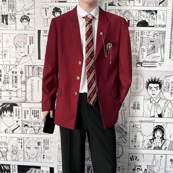 DK stílusú egyenruhás kosztüm diákoknak — elülső háromgombos placket; poliészter anyag; kémiai rostok keveréke; testhezálló szabás; tavasz 2025