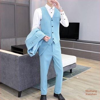 Koreai stílusú, karcsú szabású háromrészes férfi kosztüm üzleti és smart casual viseletre