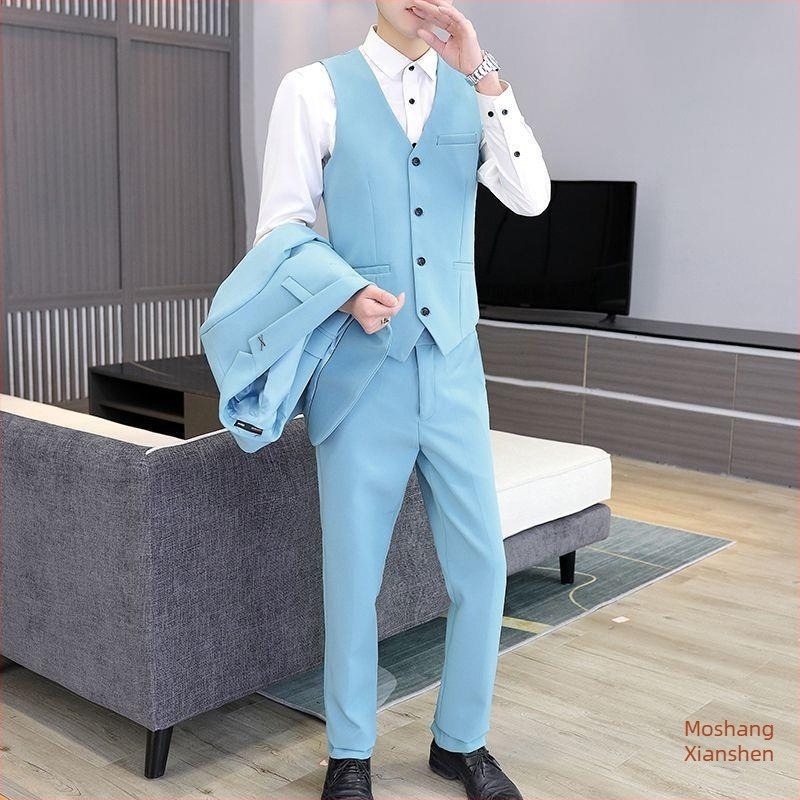 Koreai stílusú, karcsú szabású háromrészes férfi kosztüm üzleti és smart casual viseletre