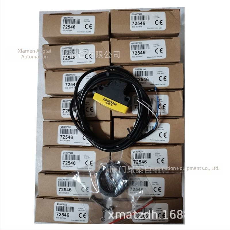 Induktív érzékelő 3RG6243-3NN00-0AP5-PF, 100 mm detekciós távolság, tápellátás 24 V, PNP kimenet, menetes csatlakozás