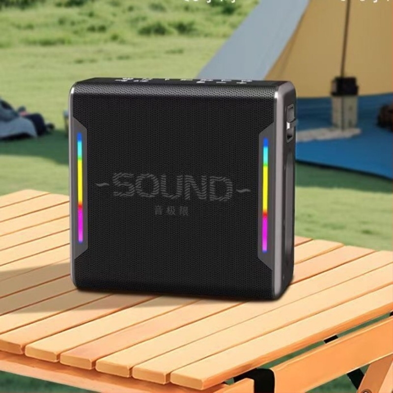 Minden-az-egyben Bluetooth mikrofon és hangkártya élő közvetítésekhez - 150W, 30 Hz-15 kHz, SNR >=70 dB, Bluetooth 5.0, beépített Li-Po akkumulátor