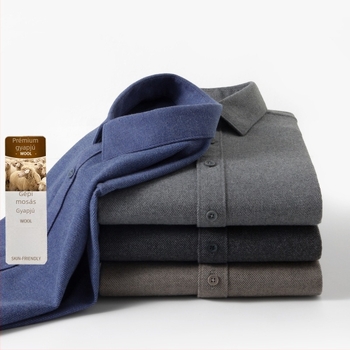 Férfi ing gyapjú-pamut keverékből (93,8% pamut, 6,2% gyapjú), rever gallér, hosszú ujjú, egyszínű, vastag anyag, ősz 2024 megjelenés