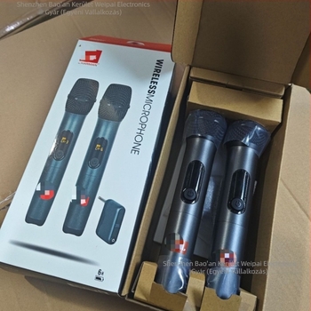 Vezeték nélküli lavalier mikrofonrendszer Bluetooth 5.3-mal, 100 Hz–20 kHz, SNR ≥70 dB, üzemidő 6–8 óra