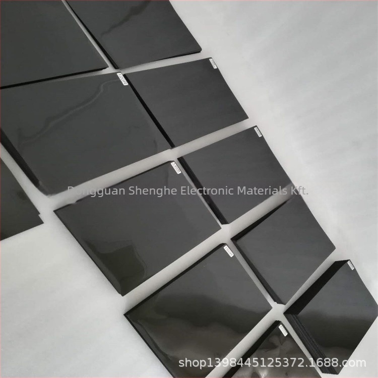 Poron ütéscsillapító PU hab, magas visszatérés, sűrűség 30 kg/m³, vastagság 0,8, tűzálló, SHE márka