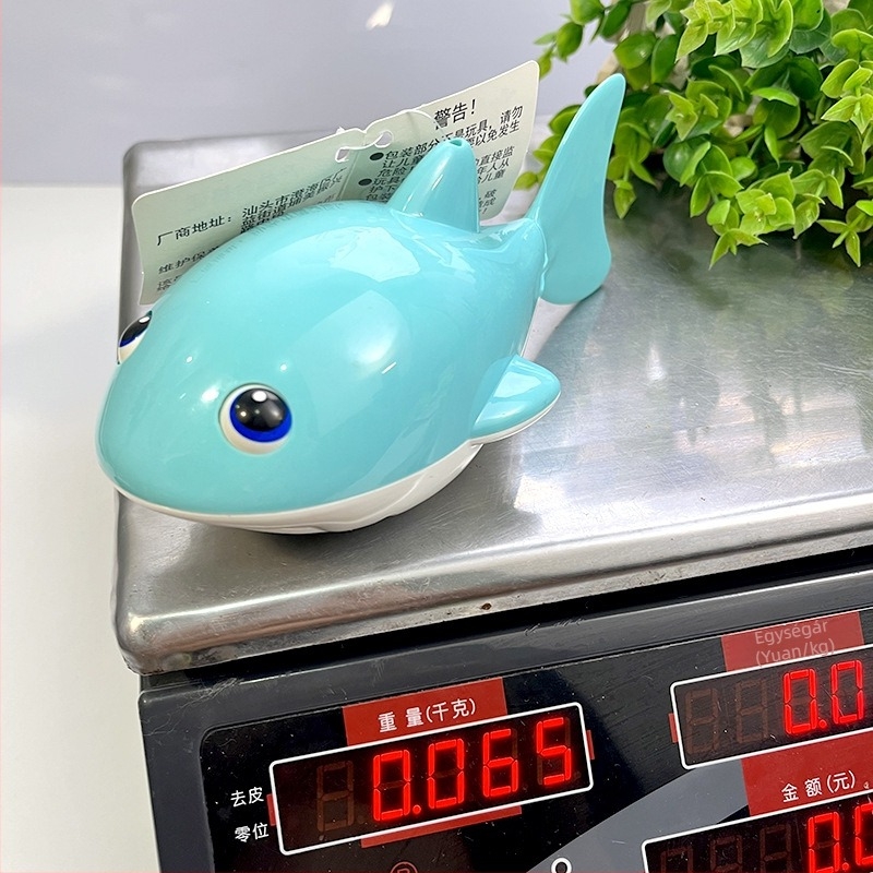 Hongzhi Műanyag rugós fürdőjáték – kis cápa, 0–3 éveseknek