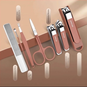 Manikűr eszközök készlet anti-szórás funkcióval, sík ferde élű pengékkel és hordozható tokkal; kivitel: üveg, rozsdamentes acél és szénacél; nettó tömeg 144 g