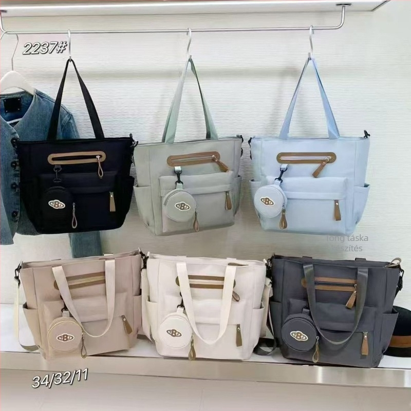 Iskolai táska nagy kapacitású, rajzfilm mintával, Oxford anyagból, légpárnás vállpánttal, iskolai használatra