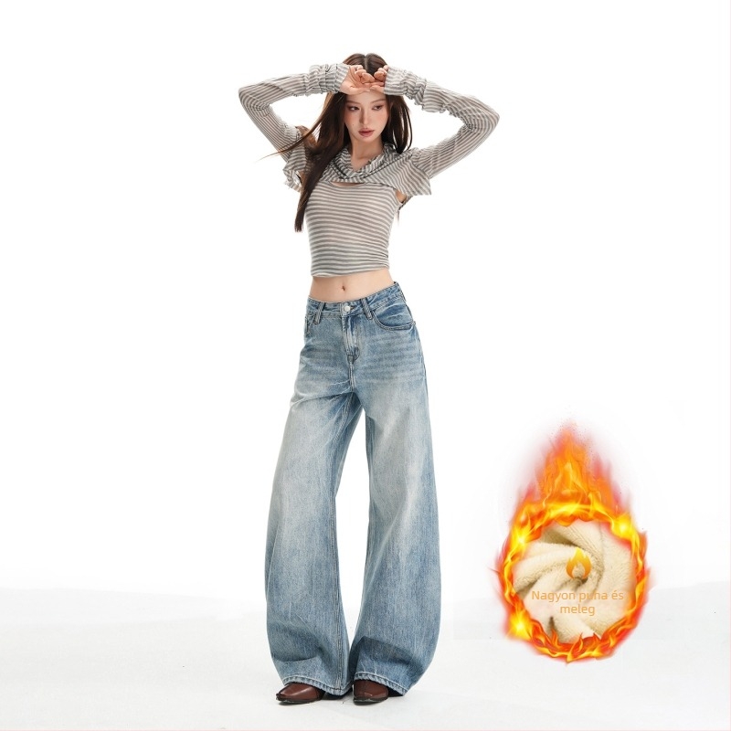 Szimitar szabású farmernadrág, laza, széles szárú, alacsony derekú, koptat denim, velúr részletek, 70–80% pamut