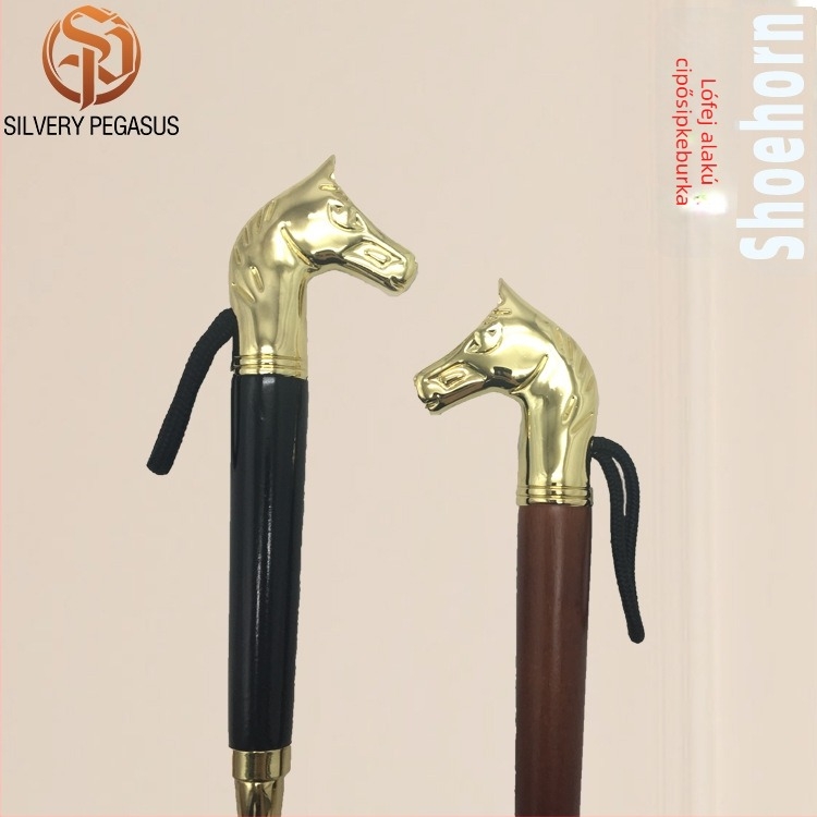Fa lófej formájú cipőhúzó, modell Horse head shoehorn, márka Independence, akasztóval