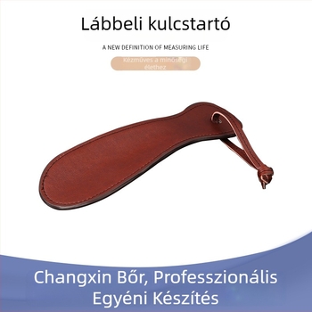 Uniszex cipőkanál kulcstartó, bőr, modern művészet stílus, önálló csomagolás