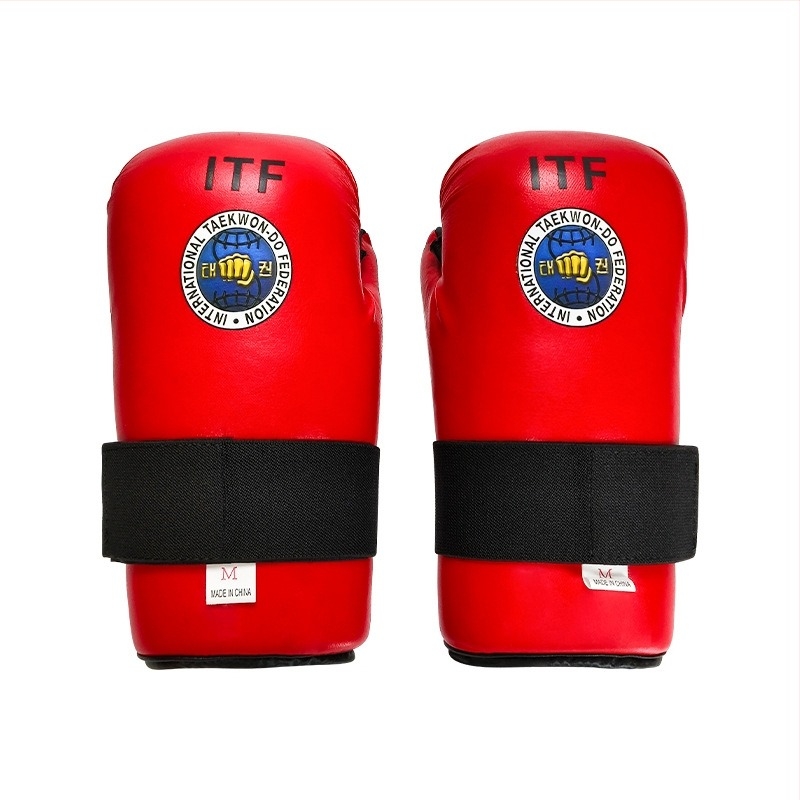ITF kéz- és lábvédő készlet Taekwondohoz — védelem a tenyernek, csuklónak és bokának; test anyaga: szivacs; ITF Taekwondo