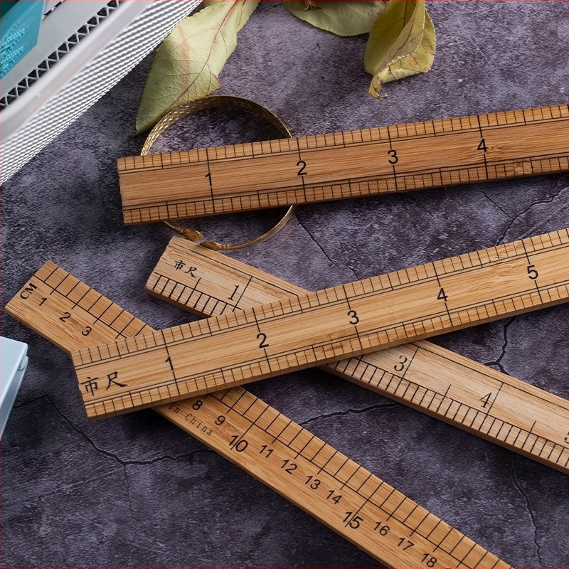Bambuszból készült vonalzó varráshoz és ruhaméréshez – 1 méter és 30 cm