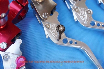 CNC-megmunkált motorkerékpár fék főfékhenger készlet bal és jobb pumpával