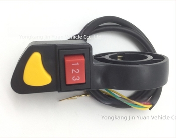 22 mm-es kétfunkciós kapcsoló indítás-hangjelzővel és 3 fokozatú sebességszabályozással elektromos rollerhez Morburg MB