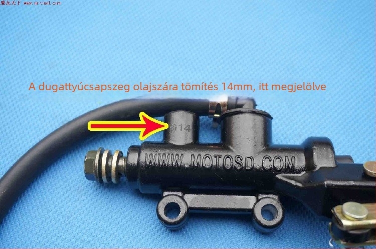 Motorkerékpár első húzófőfékhenger integrált hátsó tárcsás fékrendszerhez, felső pumpa