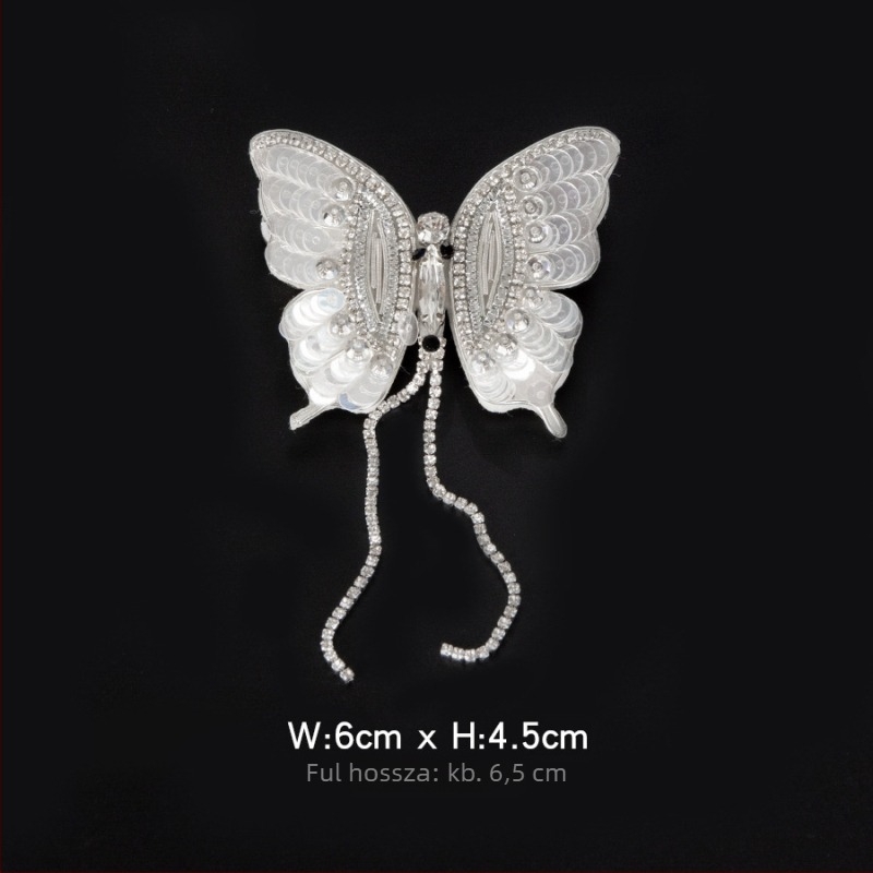 Filc pillangó applikáció gyöngyökkel és strasszokkal, rojtokkal – kézzel varrt DIY kiegészítő ruhákhoz, cipőkhöz és táskákhoz