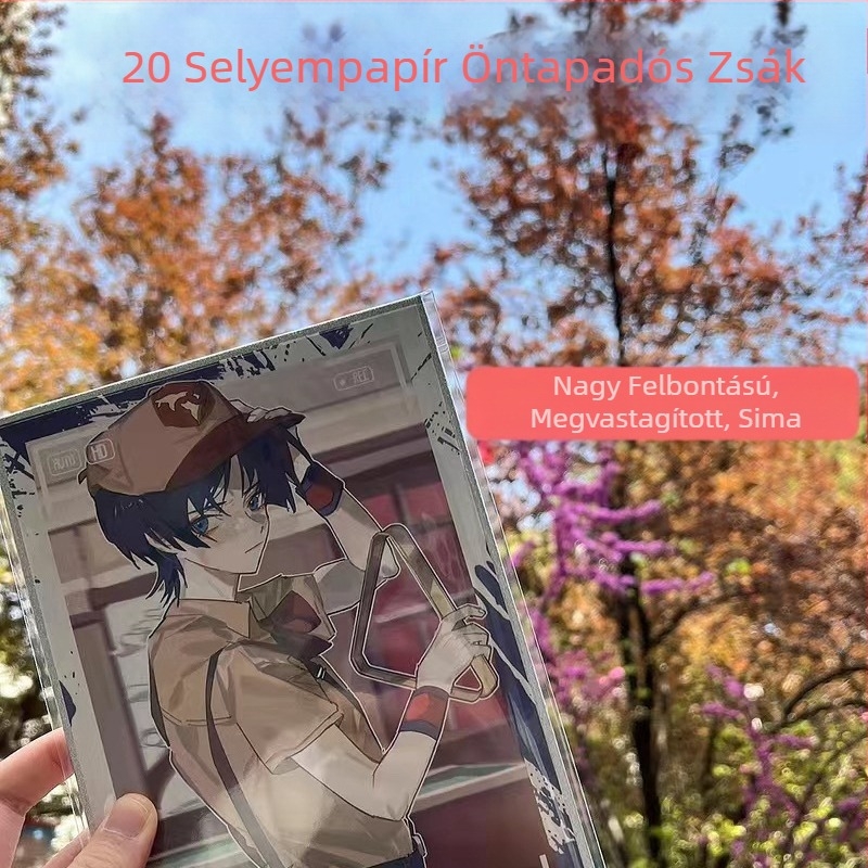 Színes postai képeslapok és Polaroid fotók védőtasakjai, kártyatároló album és zipzáras zacskók