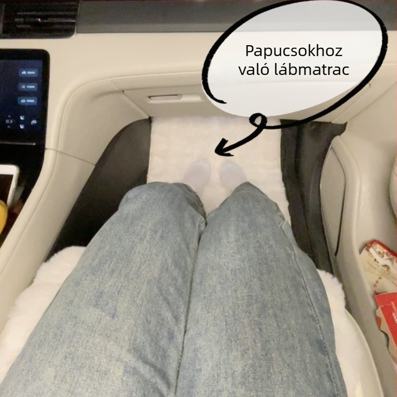 Autóba illő plüss lábtörlő velúr anyagból, univerzális modell, logó nélküli, fű mintázatú