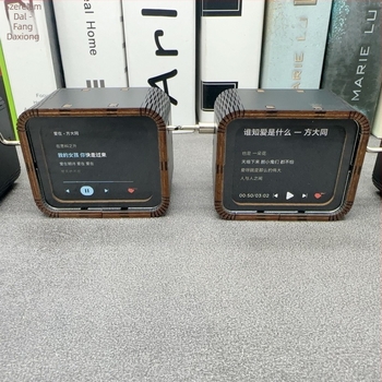 Fából készült kézzel tekerhető zenei doboz, nyolc hang, Basswood anyag, faragás és nyomtatás, személyre szabott feldolgozás, logónyomtatás elérhető