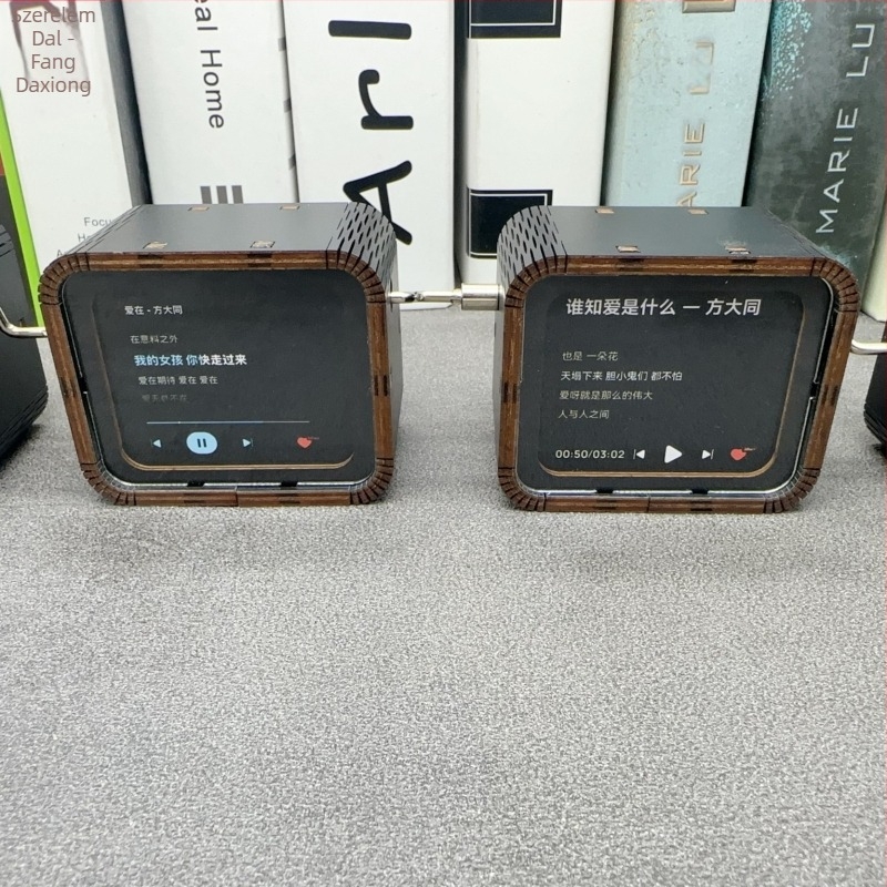 Fából készült kézzel tekerhető zenei doboz, nyolc hang, Basswood anyag, faragás és nyomtatás, személyre szabott feldolgozás, logónyomtatás elérhető