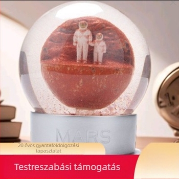 Mars űrhajós kristálygömb – kézzel festett gyanta, zenés doboz, asztali dekoráció, testreszabható