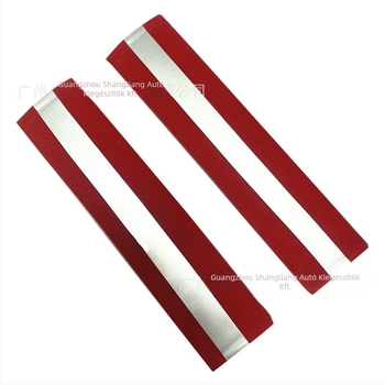 Autós biztonsági öv vállvédő reflexiós anyaggal, poliészter, 70 g, univerzális kiegészítő, nyomtatott logó