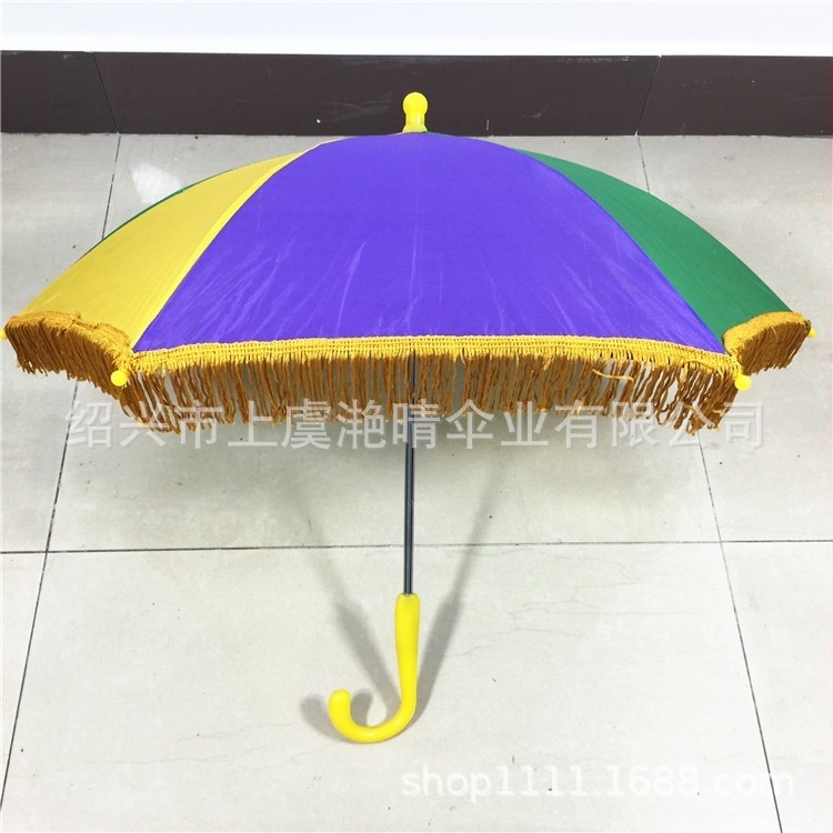 Gyerek esernyő poliészter kupolával 170t, 6 bordás rostváz, acél rúd, műanyag fogantyú, manuális nyitás-zárás