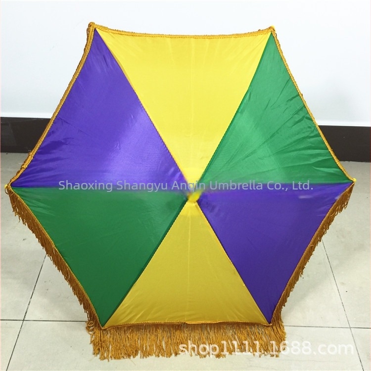 Gyerek esernyő poliészter kupolával 170t, 6 bordás rostváz, acél rúd, műanyag fogantyú, manuális nyitás-zárás