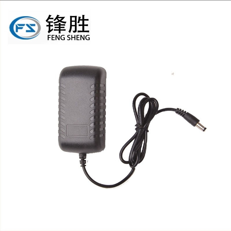 12V 2A tápegység LED világításhoz, masszírozókhoz és set-top boxokhoz