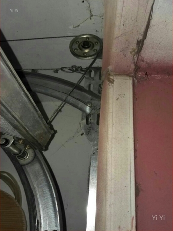Elektromos garázsajtó vezető kereke acélhuzallal csapágyazva, automata teleszkópos pályakerék