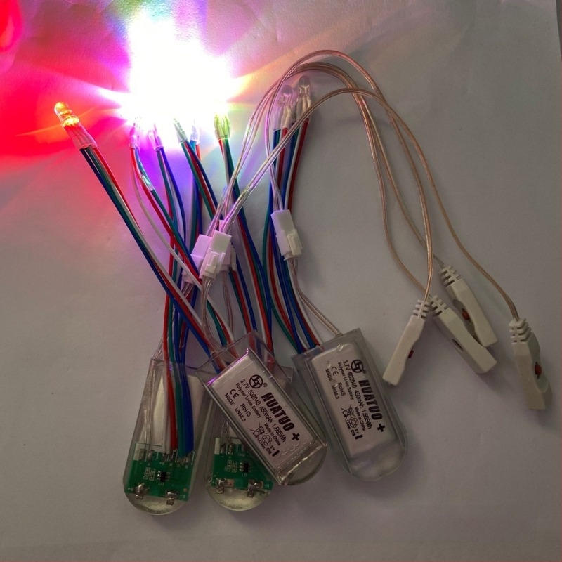 Cipő lámpa – TPU anyagú, modell 0011254, alkalmas futócipőkhöz, csizmákhoz, papucsokhoz és hétköznapi lábbelikhez; egész éves használatra