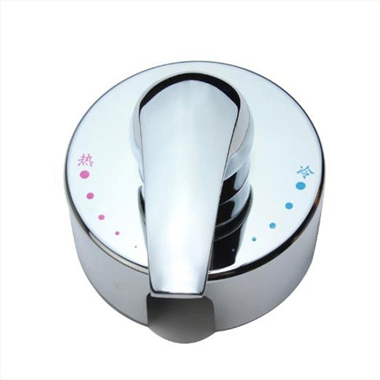 Fali, beépített keverőcsap fürdőszobai vízmelegítőhöz – működési nyomás 0,2–1,0 MPa, áramlás 6 L/min, forró víz 75°C, hideg víz 5°C