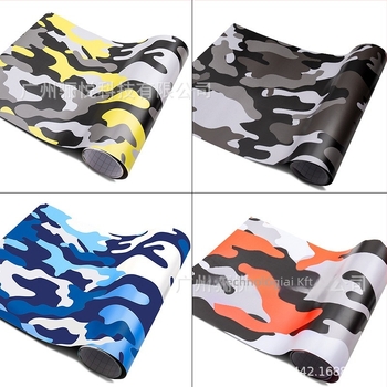 Autó karosszériájának matricája kamufláž mintával; Anyag: matrica; Egyedi feldolgozás: igen; Telepítés: ragasztással