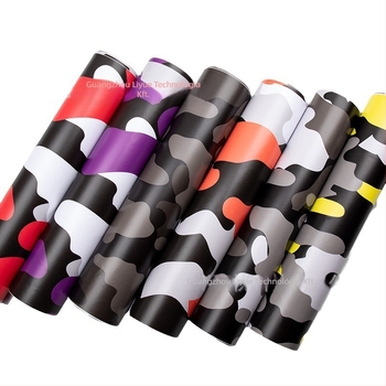 Autó karosszériájának matricája kamufláž mintával; Anyag: matrica; Egyedi feldolgozás: igen; Telepítés: ragasztással