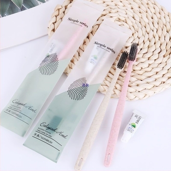 Egyszer használható fogkefe és fogkrém készlet bambuszszénnel készült puha sörtéjű, egyenként csomagolt, ideális szállodákban, vendégházakban és utazásokhoz