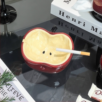 Alma alakú porcelán hamutartó fedővel, aranyos, egyszerű stílus