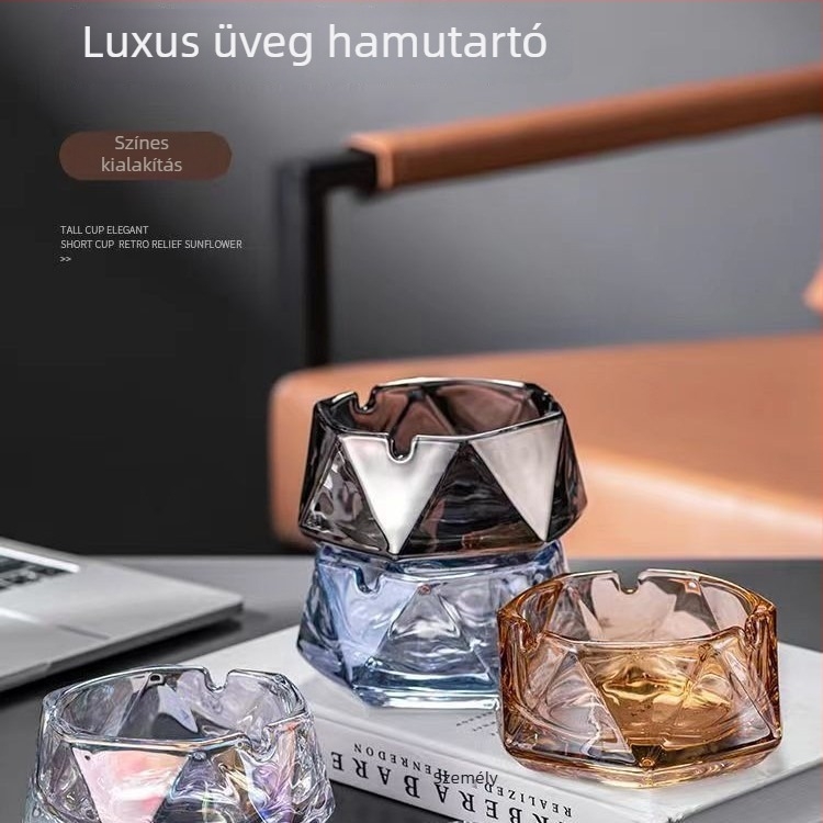 Üvegből készült hamutál, vastagított és mély testé, otthoni nappalira alkalmas, újrafelhasználható, letisztult stílus, logómentes