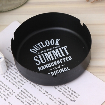 Fém hamutartó nordic ipari stílusban, letisztult dizájn tároló funkcióval és nyomtatott logóval