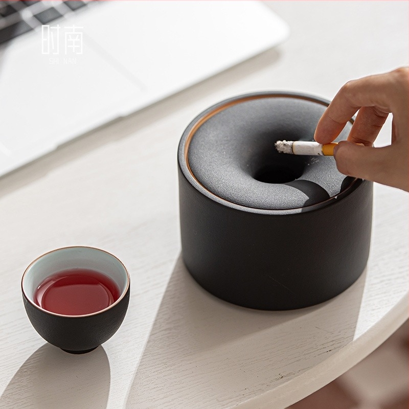 Kerámiás hamutál fedővel, Zen stílusú minimalist dizájn, otthonra és irodába, megakadályozza a hamu szóródását.