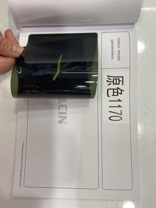 Autóablakfilm kerámia nano-inorganikus bevonattal, magas hőszigetelés 99%, UV védelem 99%, fényáteresztés 5-80%, robbanásbiztos