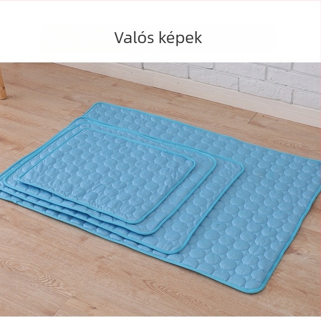 Textilből készült kutya ülő párna