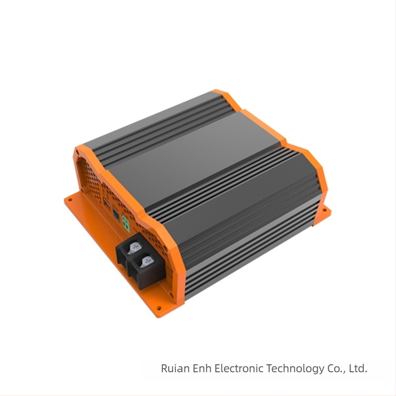 DC-DC töltő, Modell RFDCC 1224-10A, Enshi Electronics, Akkumulátorhoz