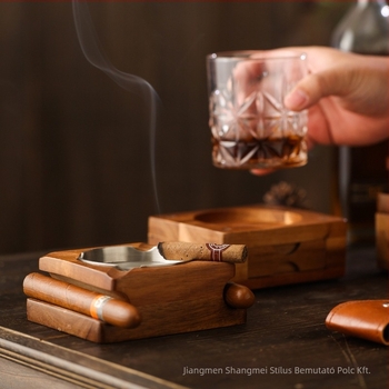 Fa- és alumínium anyagú luxus whisky pohár tartó üvegtálcával, szivaroknak és fiókos hamutartóval — üzleti ajándék Beautiful Style