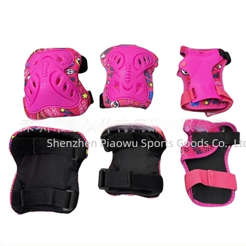 Gyerekeknek szánt görkorcsolya védőfelszerelés készlet: tenyér-, könyök-, térd- és fejvédő, habos párnázással