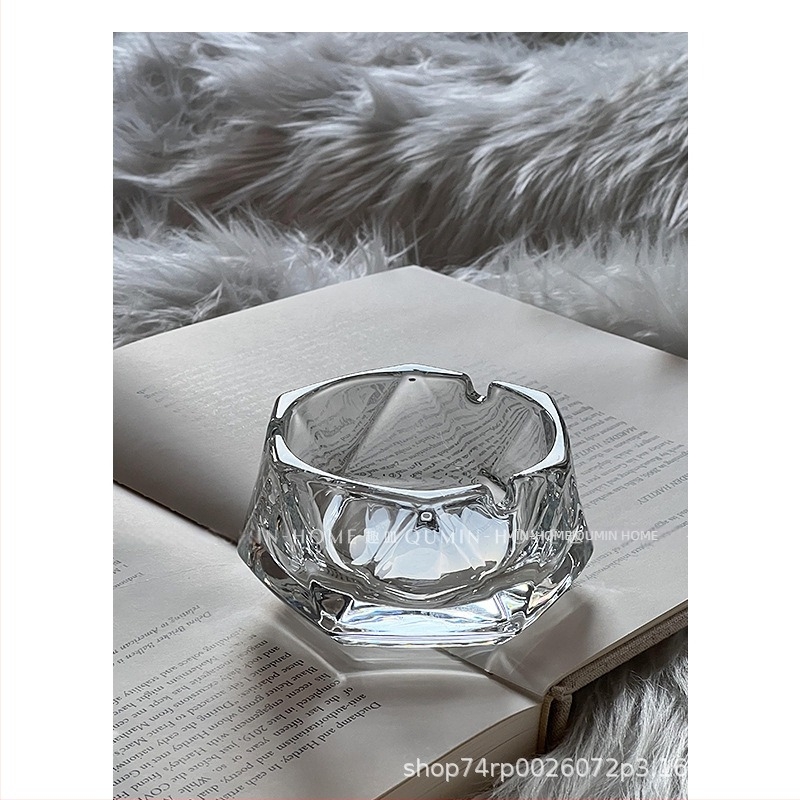 Üvegből készült hamutál, minimalist stílus, dekoráció és tárolási funkciók, Orthodontic márka