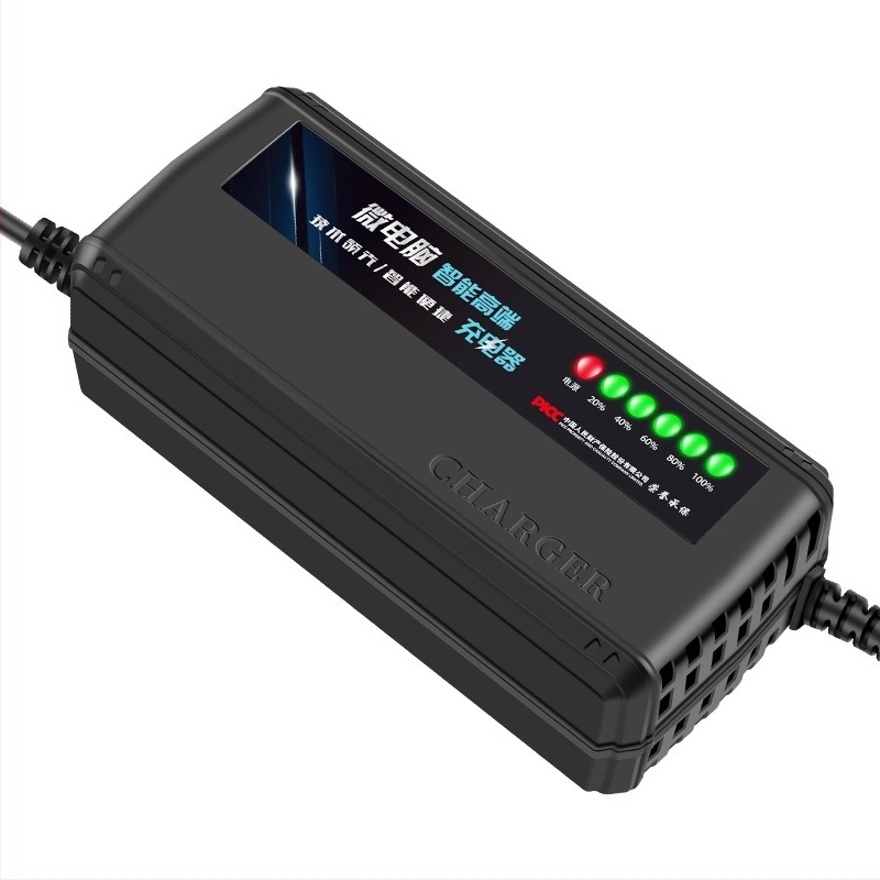 Park Peak EV akkumulátortöltő 48-72V, 20A, 6 LED kijelző, automatikus kikapcsolás, bemenet AC 100-240V