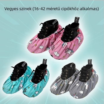 Belső használatra készült gyerekeknek szánt textil cipővédő, rajzfilm mintával, csúszásmentes, vastagított, kopásálló, mosható