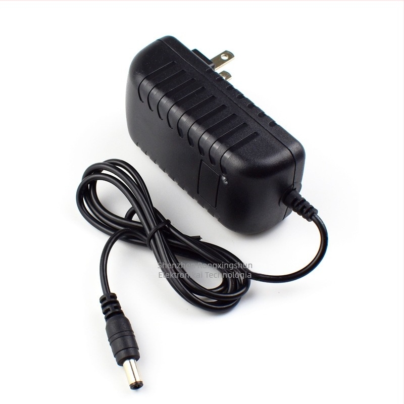 3S 18650 Li-ion akkumulátor töltő (Bevitel 100–240V, Kimenet DC12.6V2A, Töltési áram 2A)